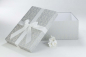 Preview: Die Brautkleidbox Tapestry Silver ist ein absoluter Hingucker und perfekt für Ihr Brautkleid.