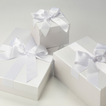Wählen Sie die passende Accessoires-Box Pearly Croco für Ihre Hochzeitsutensilien.