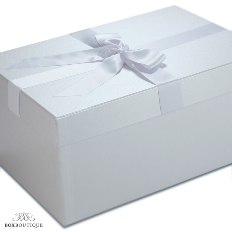 Die Brautkleidbox Pearly Croco ist eine elegante Box für Ihr Brautkleid.